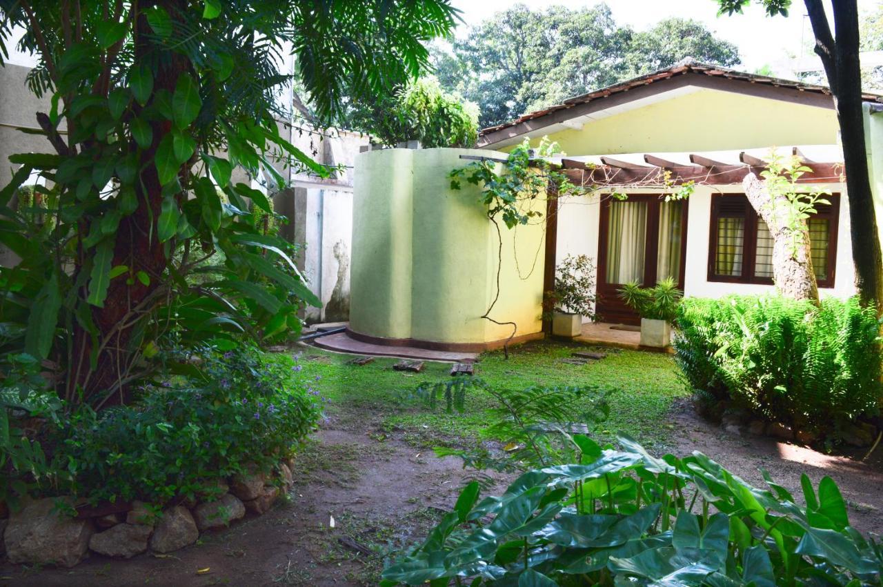 Villa Tulip Garden Anuradhapura Exterior photo